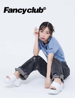 Aika Kobayashi feet photo 3