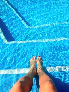 Ailén Bechara feet photo 2