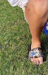 Ailén Bechara feet photo 4