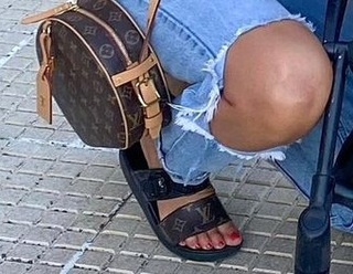 Ailén Bechara feet photo 19