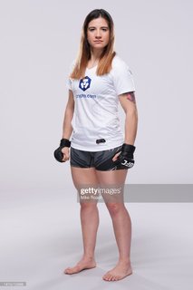 Ailín Pérez feet photo 10
