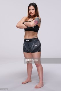 Ailín Pérez feet photo 3