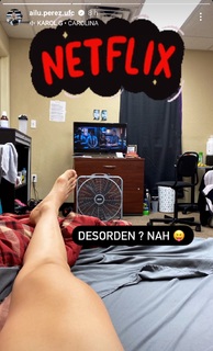 Ailín Pérez feet photo 6