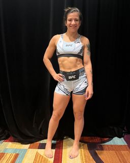 Ailín Pérez feet photo 9