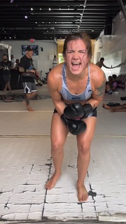 Ailín Pérez feet photo 1