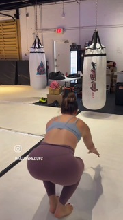 Ailín Pérez feet photo 10