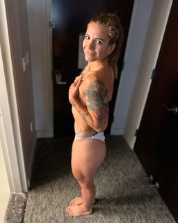 Ailín Pérez feet photo 6