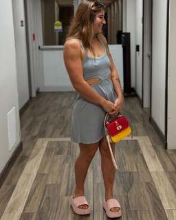 Ailín Pérez feet photo 8