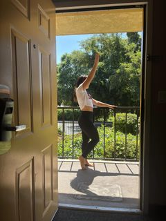 Ailín Pérez feet photo 3