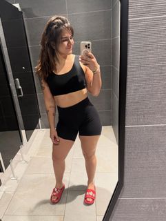 Ailín Pérez feet photo 16