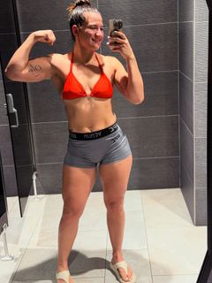 Ailín Pérez feet photo 18