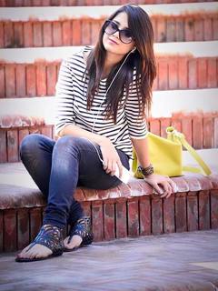 Aima Baig feet photo 16