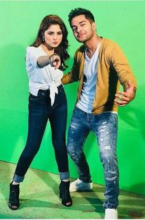 Aima Baig feet photo 4