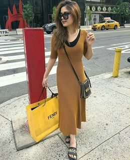Aima Baig feet photo 3