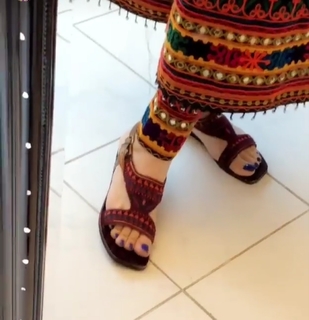 Aima Baig feet photo 20
