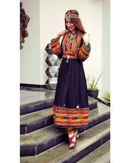 Aima Baig feet photo 12