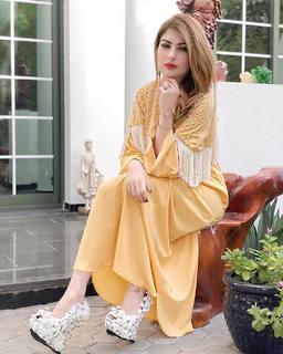 Aima Baig feet photo 11