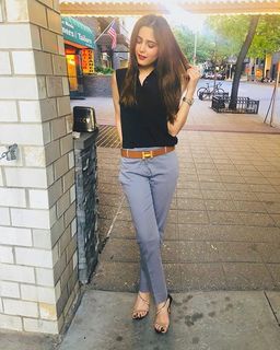 Aima Baig feet photo 20