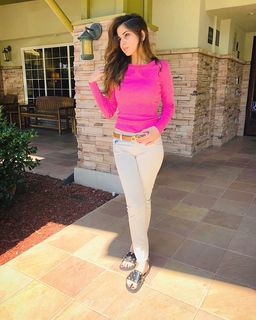 Aima Baig feet photo 19