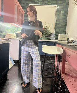 Aima Baig feet photo 14