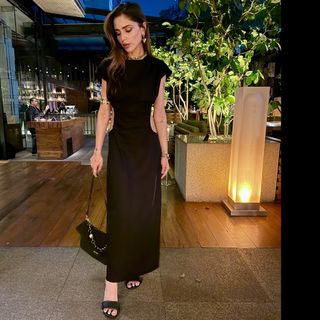 Aima Baig feet photo 4