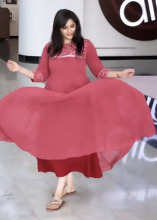 Aima Sebastian feet photo 14