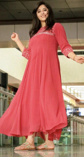 Aima Sebastian feet photo 20