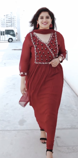 Aima Sebastian feet photo 11