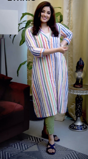 Aima Sebastian feet photo 3