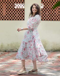 Aima Sebastian feet photo 12