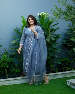 Aima Sebastian feet photo 9