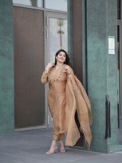 Aima Sebastian feet photo 8