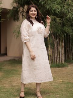 Aima Sebastian feet photo 8