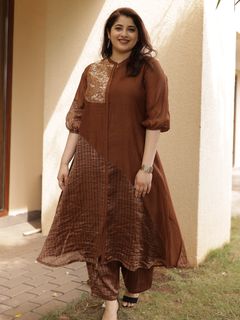 Aima Sebastian feet photo 4