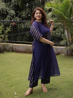 Aima Sebastian feet photo 1