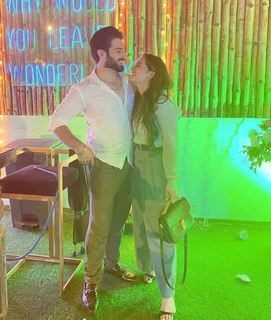 Aiman Khan feet photo 2