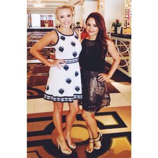 Aimee Carrero feet photo thumbnail