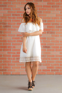 Aimee Carrero feet photo thumbnail