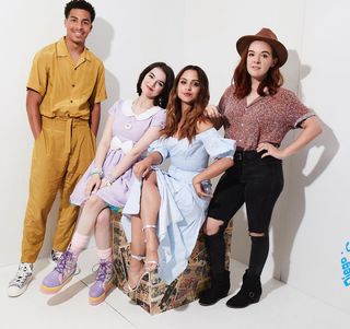 Aimee Carrero feet photo thumbnail