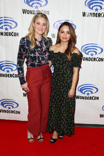 Aimee Carrero feet photo thumbnail