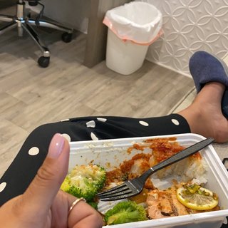 Aimee Carrero feet photo thumbnail