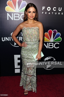 Aimee Carrero feet photo thumbnail
