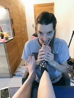 Aimee Fuller feet photo 12