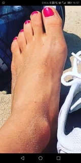Aimee Fuller feet photo 6