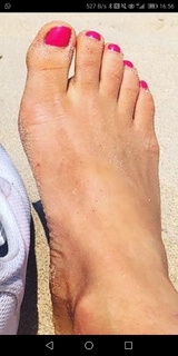 Aimee Fuller feet photo 5