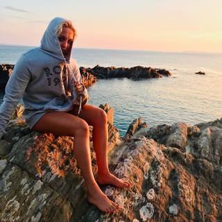 Aimee Fuller feet photo 19