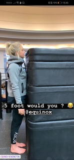 Aimee Fuller feet photo 11