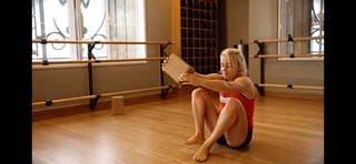 Aimee Fuller feet photo 9
