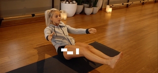 Aimee Fuller feet photo 2