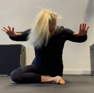 Aimee Fuller feet photo 9